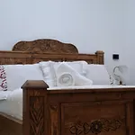 Luna Gjirokastra
