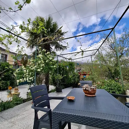 בית הארחה Luna Gjirokastër