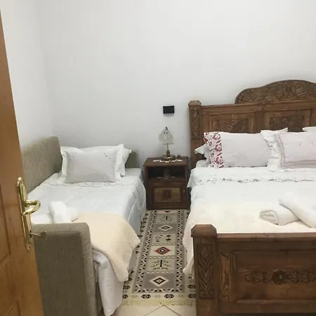 Luna Πανσιόν Αργυρόκαστρο