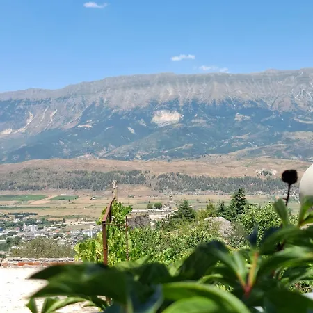 Luna Guest house Gjirokaster